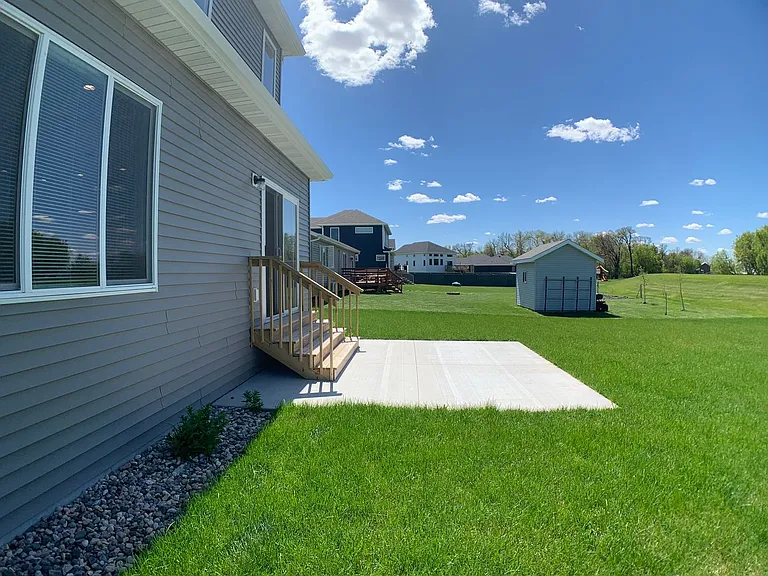 1360 Goldenwood Dr NW — Photo 28