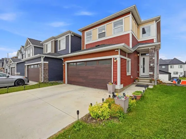 241 S Homestead Cres NE, Calgary, AB T3J 5S4