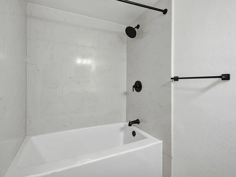 1421 Drake Drive — Photo 14