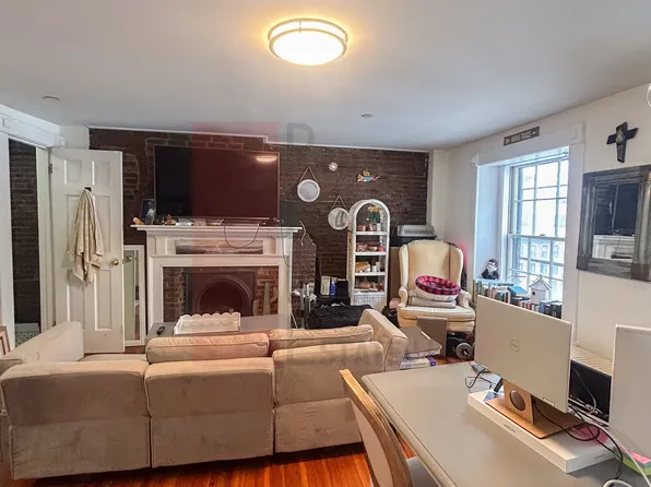 63 Hancock St APT 4F, Boston, MA 02114