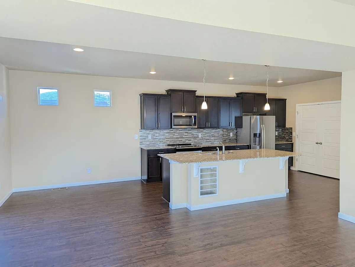 Building Photo - 9565 Timberlake Loop