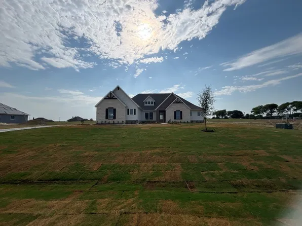 802 Westover Dr, Van Alstyne, TX 75495