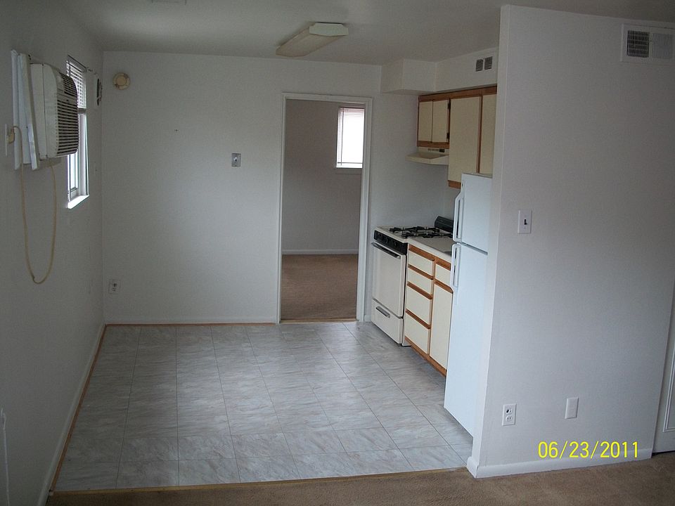 2nd image of 7110 Oxford Ave APT 11