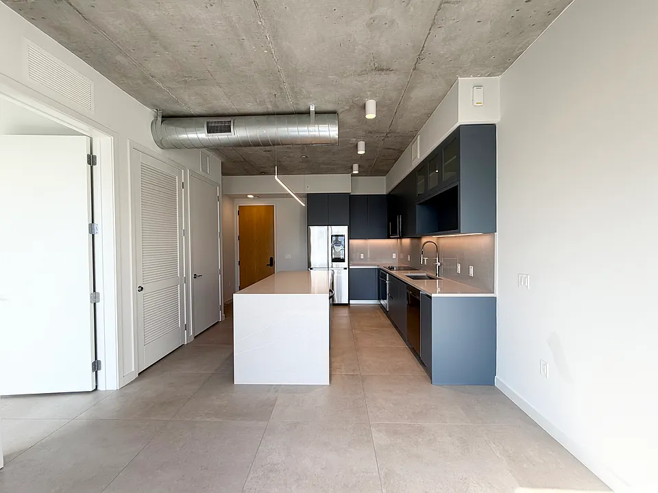 135 NW 26th St #1