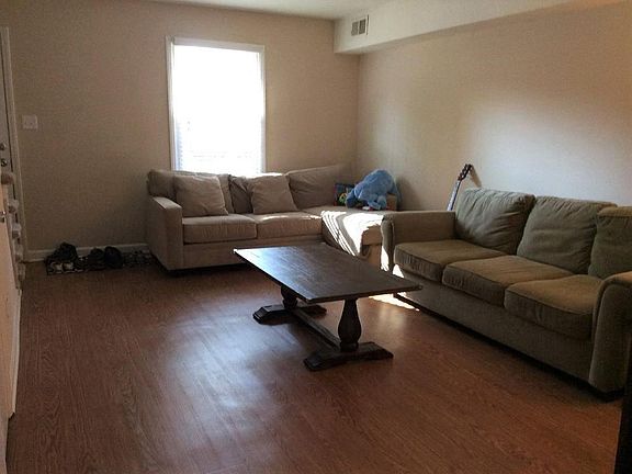 Living Room Photo 2of2