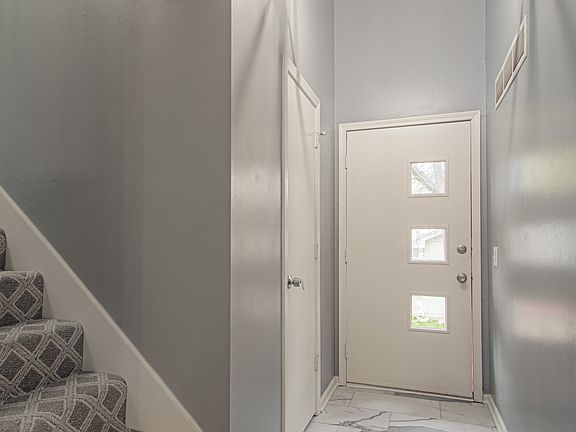 5th image of 13926 Falkirk Cir