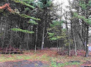 80 Mueller Rd, Coeymans Hollow, NY 12046