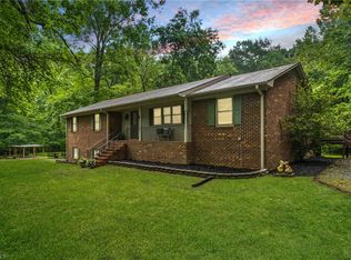 863 Wiltshire Dr, Burlington, NC 27217