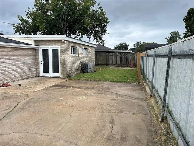 2716 Riverland Dr — Photo 25