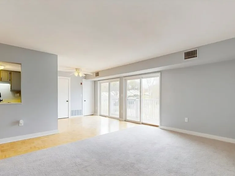 75 Brookwood Dr #D — Photo 4