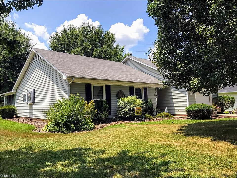 1st image of 5601 Chinaberry Pl