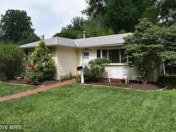 3rd image of 4123 Denfeld Ave