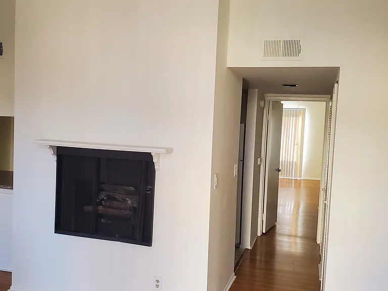 731 S Detroit St #304 — Photo 11