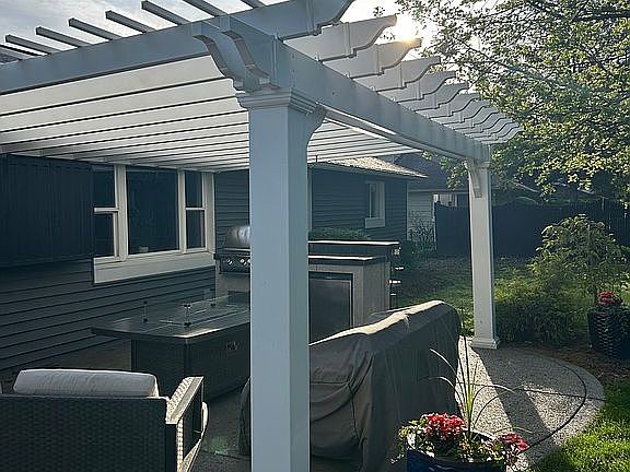 5th image of 23 Highland Dr