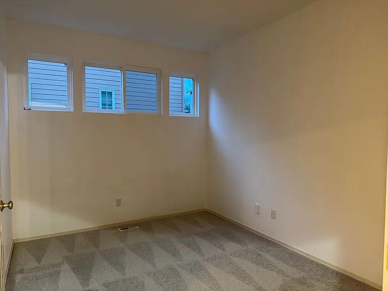 22625 SE 12th Pl — Photo 13