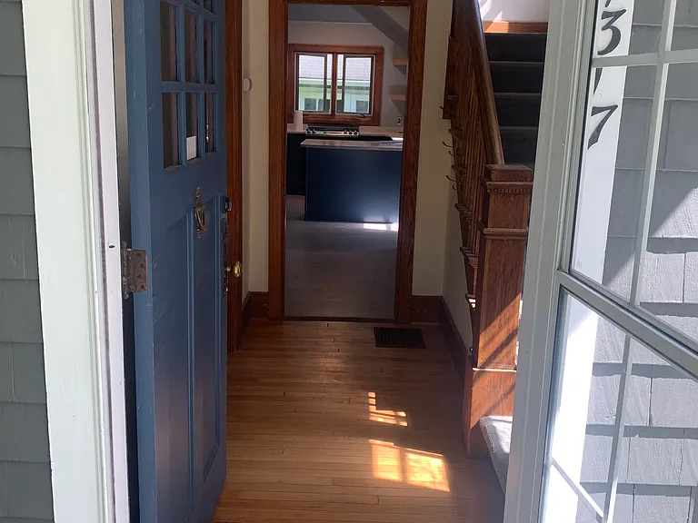 1317 Wells St — Photo 6