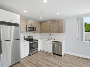 632 Centre St #303, Jamaica Plain, MA 02130