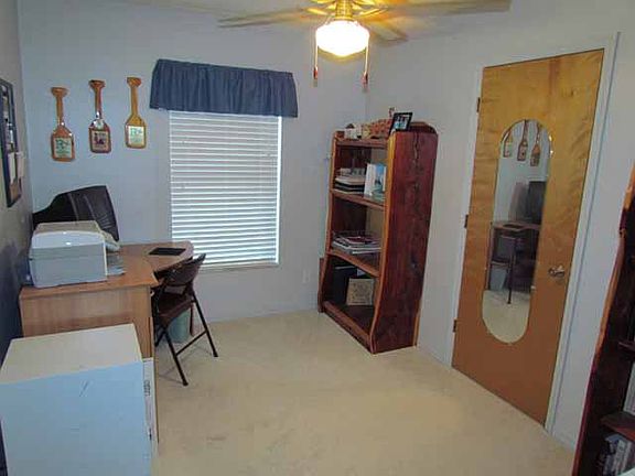 5th image of 406 N Young Blvd