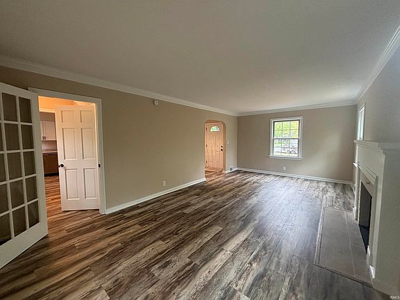 4th image of 2450 Randall Rd