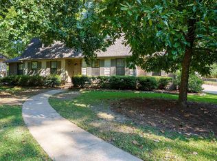 2901 Wisteria Dr, Vestavia Hills, AL 35216