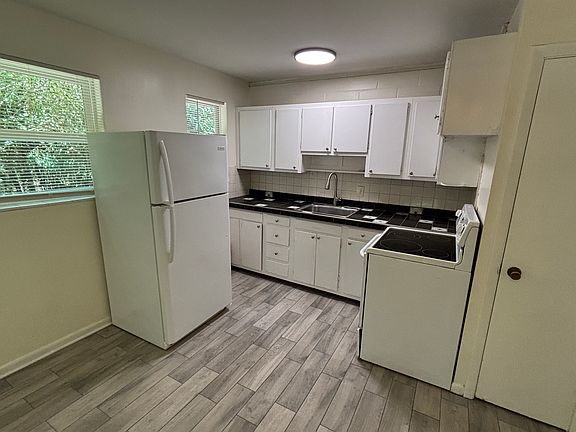 4th image of 315 NW 19th Ln APT 1