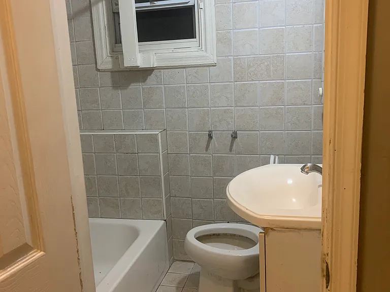 1335 Snyder Ave #3 — Photo 9