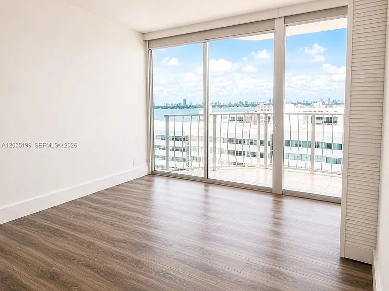 7601 E Treasure Dr #1505 — Photo 16
