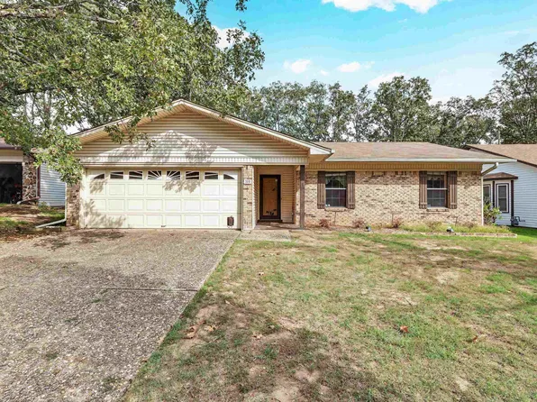 320 Corkwood Dr, Jacksonville, AR 72076