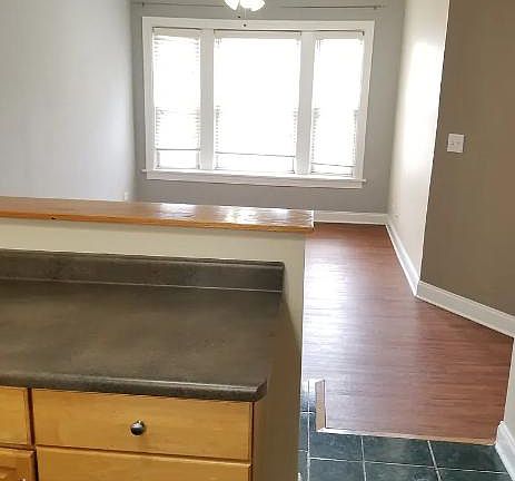 5th image of 4914 N Kedzie Ave APT 2