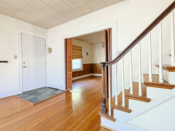 5th image of 224 Charles St