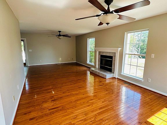 2nd image of 13 Natchez Ln
