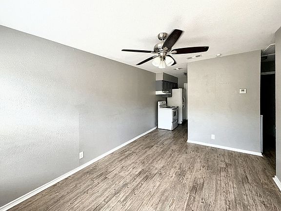 5th image of 844 E Sunshine Dr #301