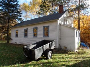 E286 Loberg Rd, Iola, WI 54945