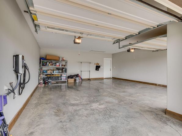 3180 Allison Meadows Blvd, Piney Flats, TN 37686
