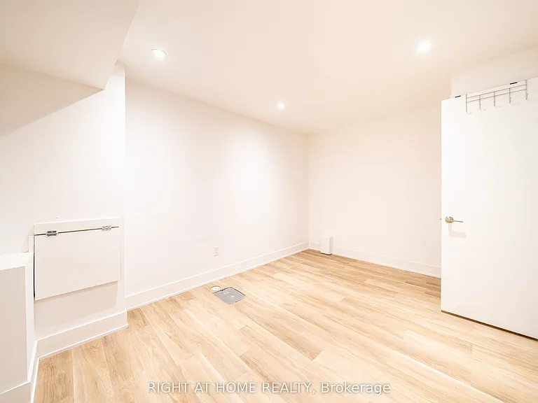 49B East Dr #BASEMENT — Photo 10