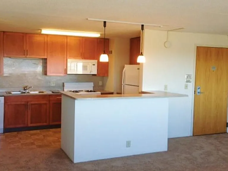 Chateau Student Housing Cooperative — Photo 90