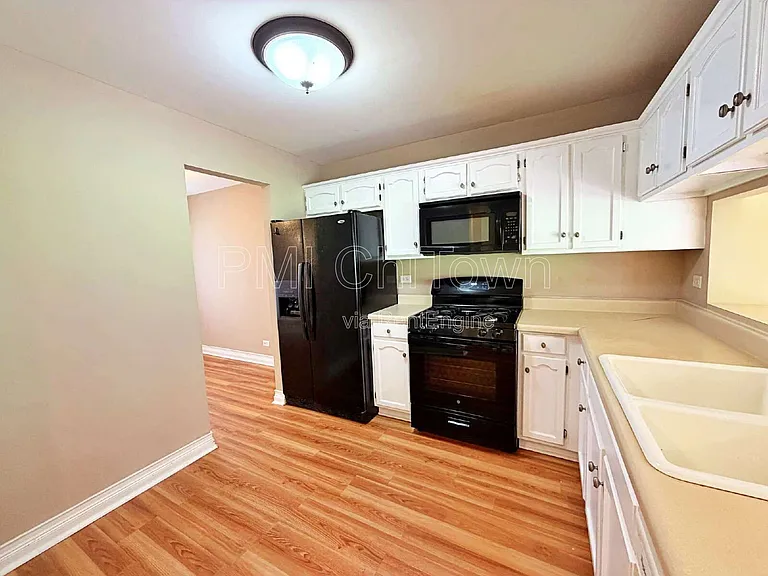 262 Greensboro Ct — Photo 6