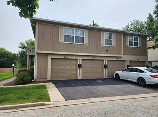 326 Plumwood Ln, Vernon Hills, IL
