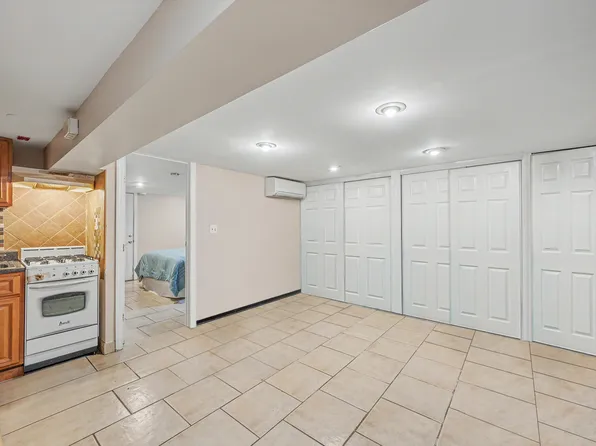 20-59 33rd Street image 1 of 5