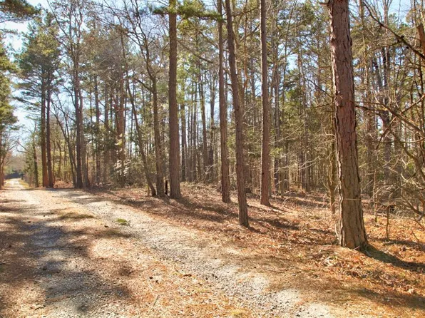 McMillan Pl, Clarksville, VA 23927