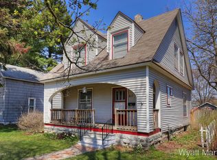 817 Crescent St NE, Grand Rapids, MI 49503