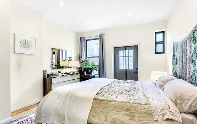 Rented by Evergreen Realty & Investments | media 13