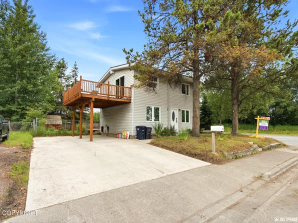 1300 Wintergreen St, Anchorage, AK 99508