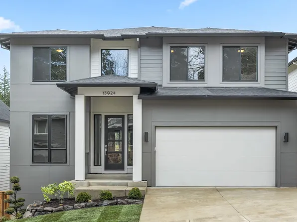 15924 SE Cherry Blossom Way #L-157, Clackamas, OR 97015