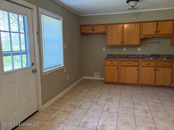 4th image of 2755 Johnston Rd