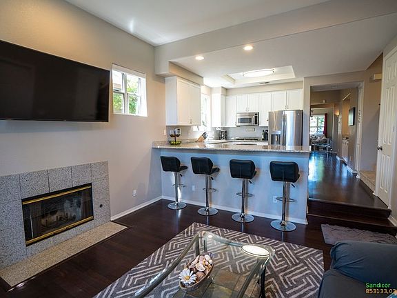 2nd image of 1461 Chalcedony St