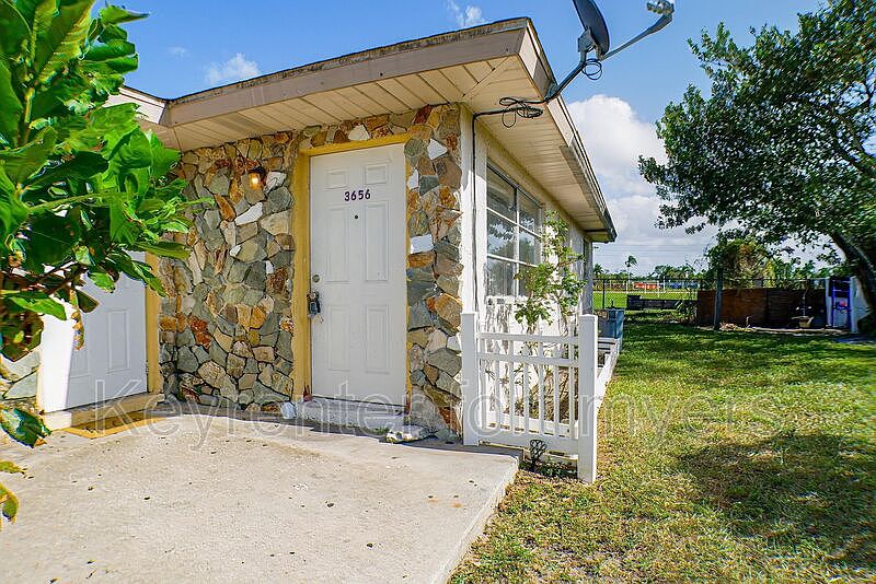 1st image of 3656 Seminole Ave