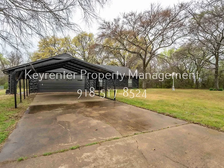 32044 E 724th Ter — Photo 2