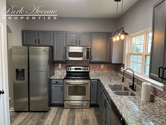 5th image of 10524 Meadow Crossing Ln