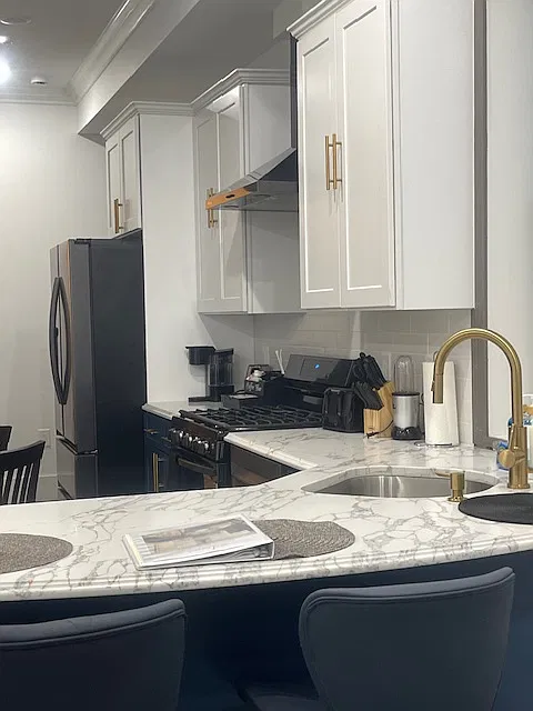 2 bed, 1.5 bath, 1700 sqft, $4,000 — Photo 1